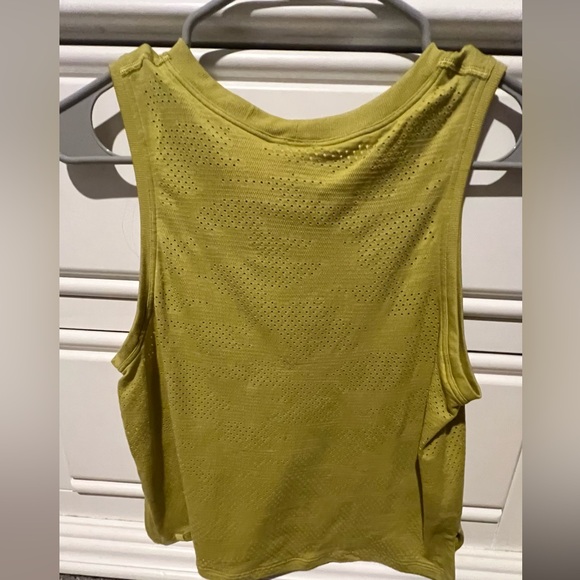 LULULEMON WORKOUT TANK - Picture 3 of 3